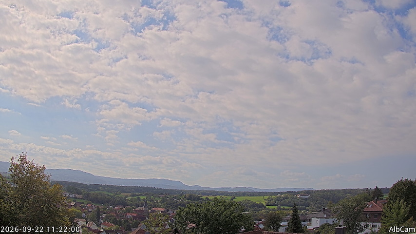 Live camera feed from 🇩🇪 AlbCam Goeppingen in View from Goeppingen to SW