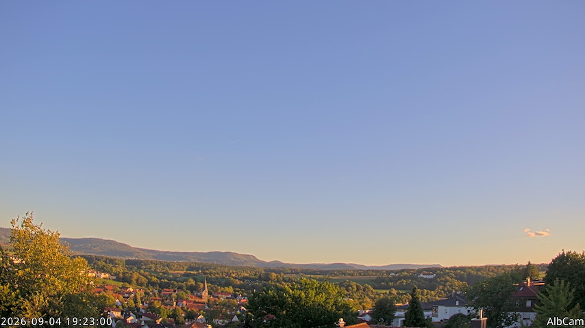 Live camera feed from 🇩🇪 AlbCam Goeppingen in View from Goeppingen to SW
