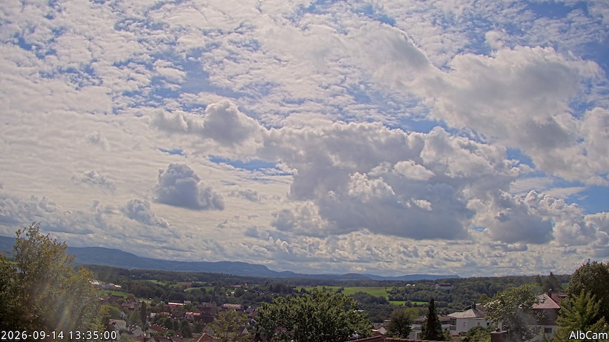 بث كاميرا مباشر من 🇩🇪 AlbCam Goeppingen في View from Goeppingen to SW