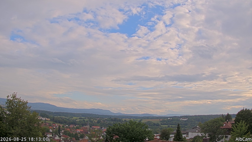 Sianel gamera fyw o AlbCam - Göppingen, Germany yn View from Göppingen to SSW