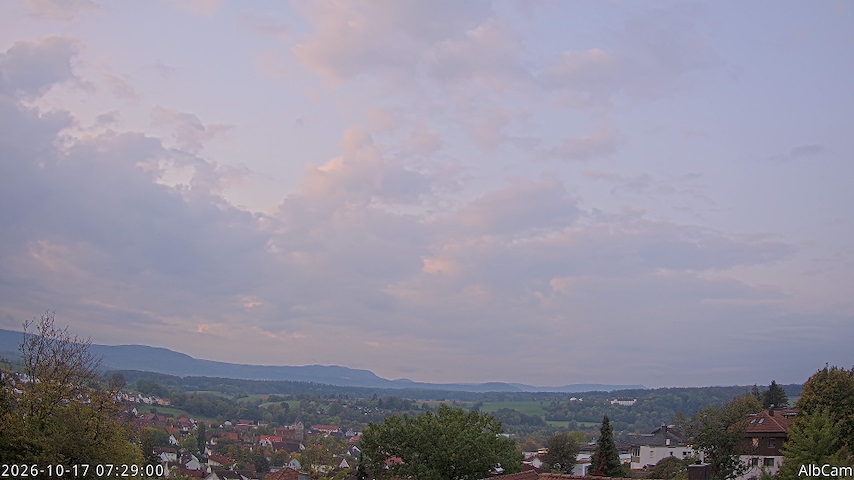 Live camera feed from 🇩🇪 AlbCam Goeppingen in View from Goeppingen to SW