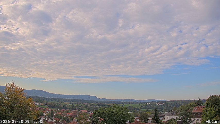 Live camera feed from 🇩🇪 AlbCam Goeppingen in View from Goeppingen to SW