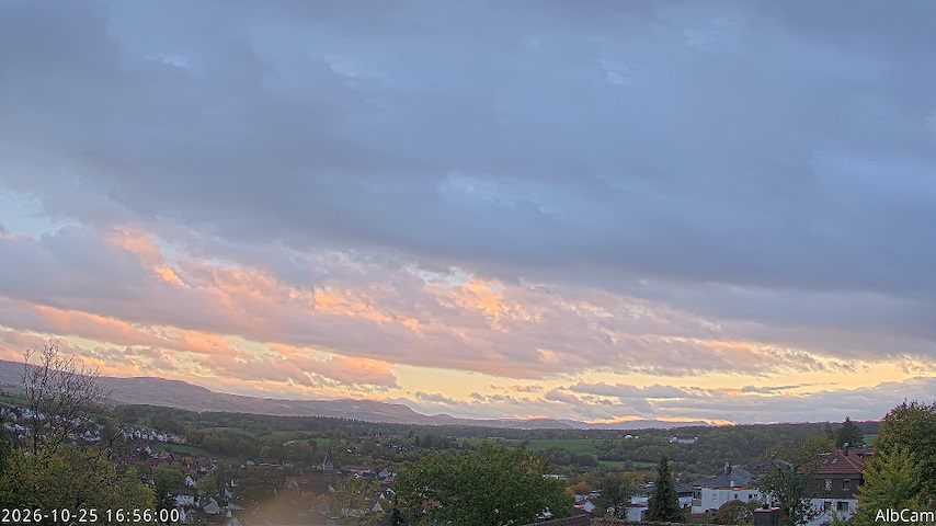 Tiešraides kameras kanāls no 🇩🇪 AlbCam Goeppingen View from Goeppingen to SW