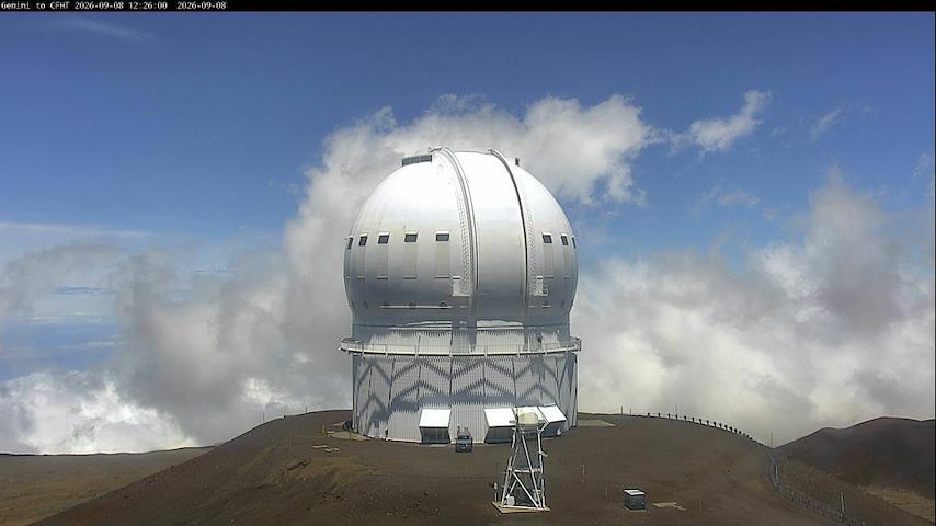 Live camera feed from Canada-France-Hawaii Telescope - North in Hawaii