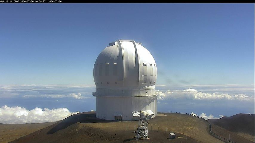 Live camera feed from Canada-France-Hawaii Telescope - North in Hawaii