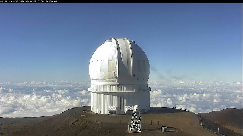 Live camera feed from Canada-France-Hawaii Telescope - North in Hawaii