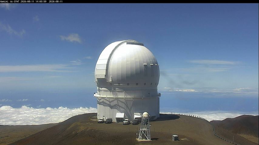 Live camera feed from Canada-France-Hawaii Telescope - North in Hawaii