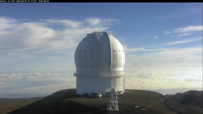 Live camera feed from Canada-France-Hawaii Telescope - North in Hawaii