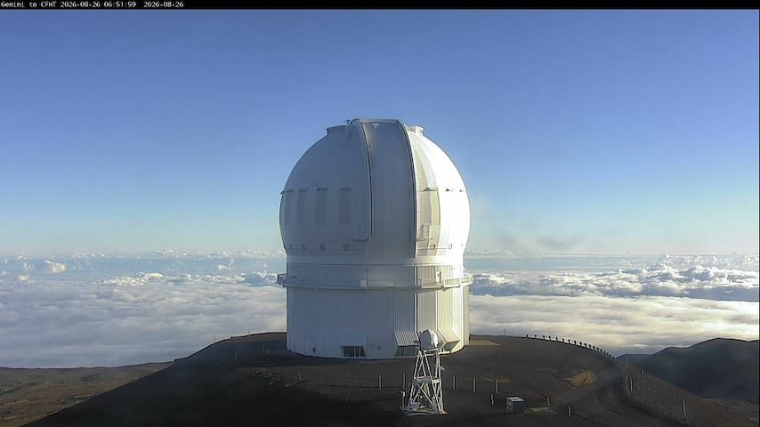 Live camera feed from Canada-France-Hawaii Telescope - North in Hawaii