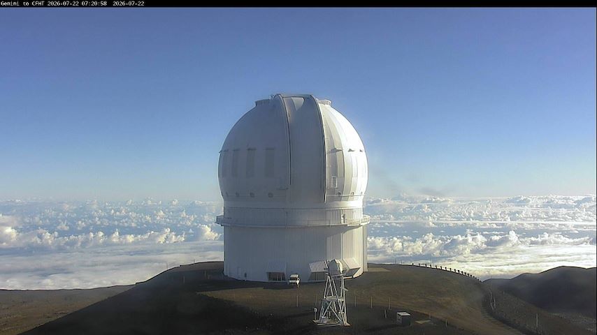 Live camera feed from Canada-France-Hawaii Telescope - North in Hawaii