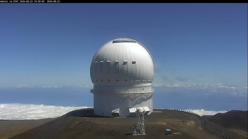 Live camera feed from Canada-France-Hawaii Telescope - North in Hawaii