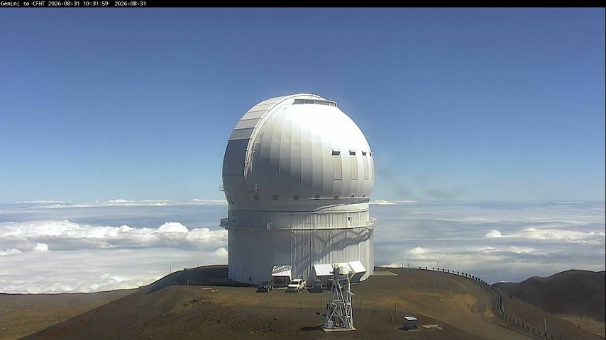 Live camera feed from Canada-France-Hawaii Telescope - North in Hawaii