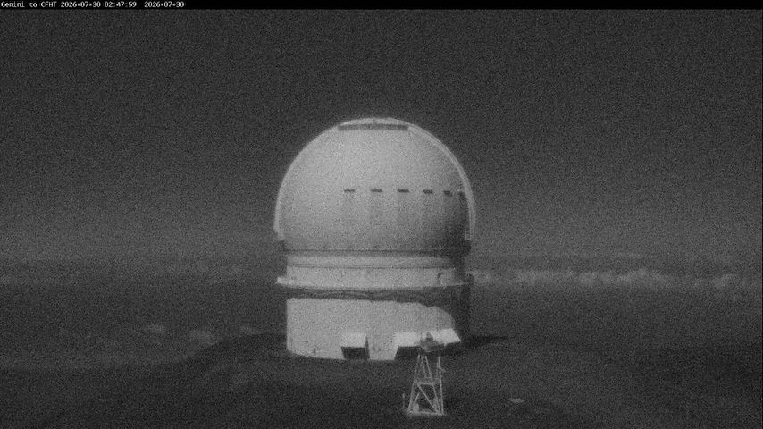 Live camera feed from Canada-France-Hawaii Telescope - North in Hawaii
