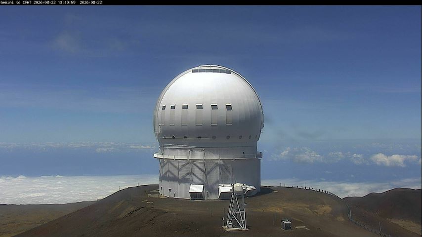 Live camera feed from Canada-France-Hawaii Telescope - North in Hawaii