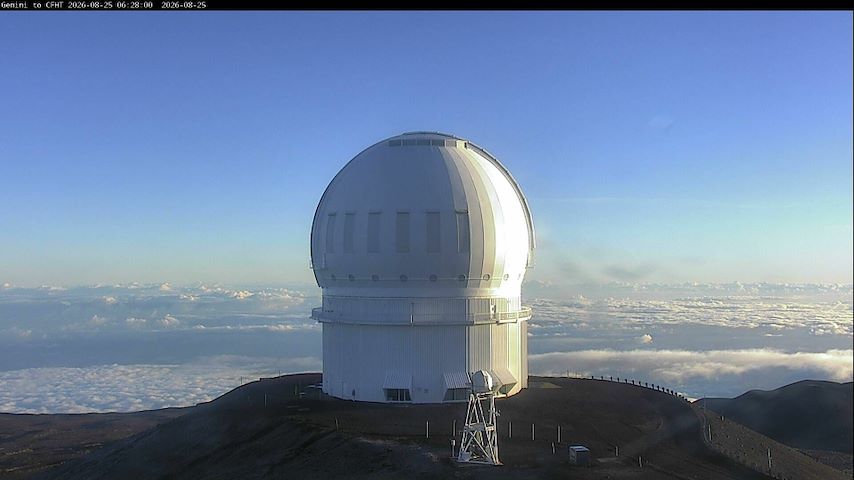 Live camera feed from Canada-France-Hawaii Telescope - North in Hawaii