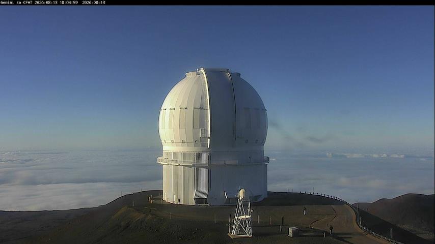 Live camera feed from Canada-France-Hawaii Telescope - North in Hawaii