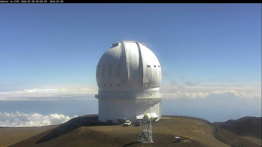Live camera feed from Canada-France-Hawaii Telescope - North in Hawaii