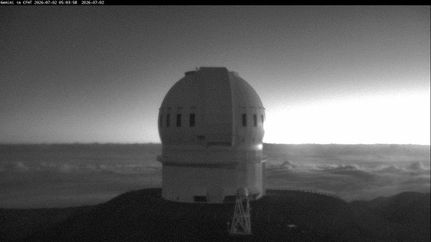Live camera feed from Canada-France-Hawaii Telescope - North in Hawaii