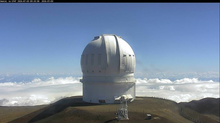 Live camera feed from Canada-France-Hawaii Telescope - North in Hawaii