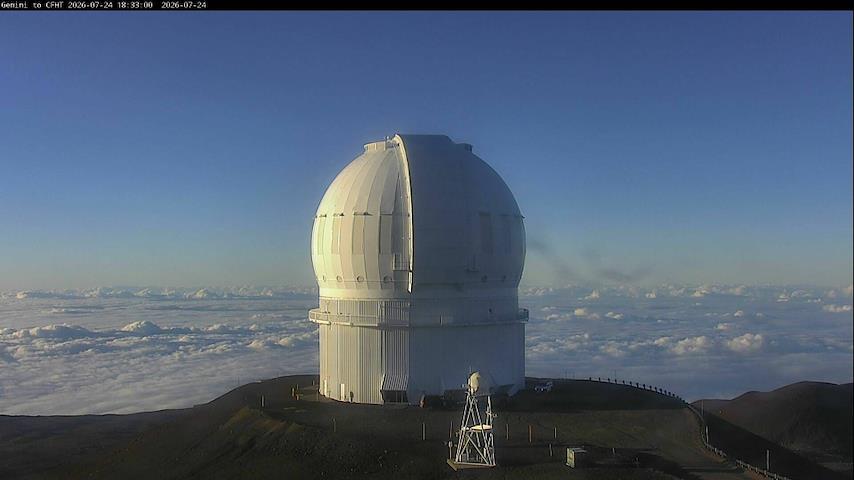 Live camera feed from Canada-France-Hawaii Telescope - North in Hawaii