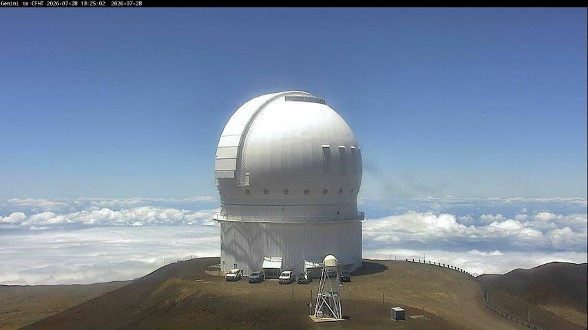 Live camera feed from Canada-France-Hawaii Telescope - North in Hawaii