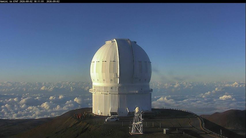 Live camera feed from Canada-France-Hawaii Telescope - North in Hawaii