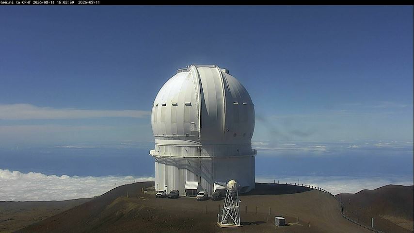 Live camera feed from Canada-France-Hawaii Telescope - North in Hawaii