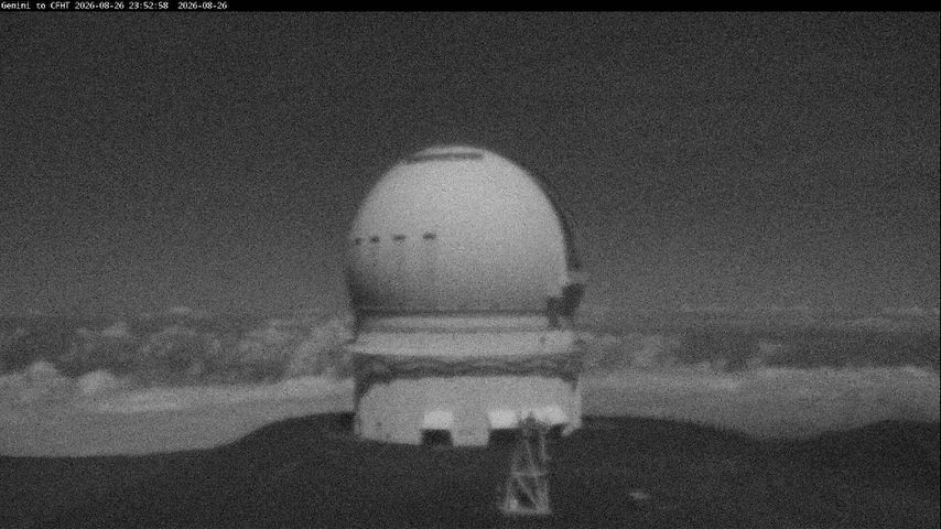 Live camera feed from Canada-France-Hawaii Telescope - North in Hawaii