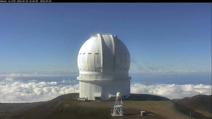 Live camera feed from Canada-France-Hawaii Telescope - North in Hawaii