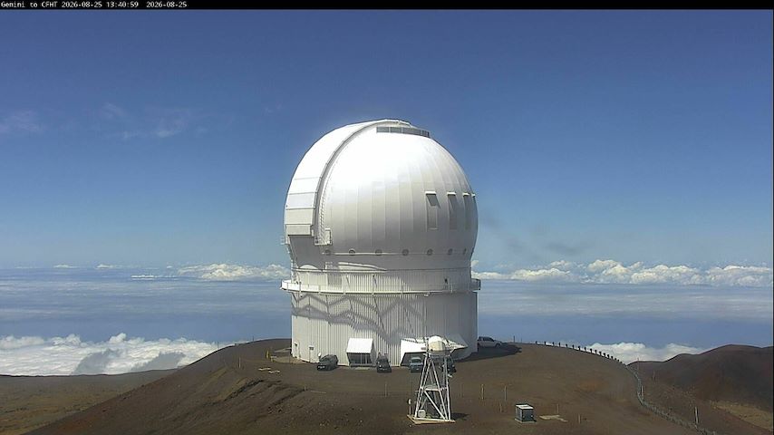 Live camera feed from Canada-France-Hawaii Telescope - North in Hawaii