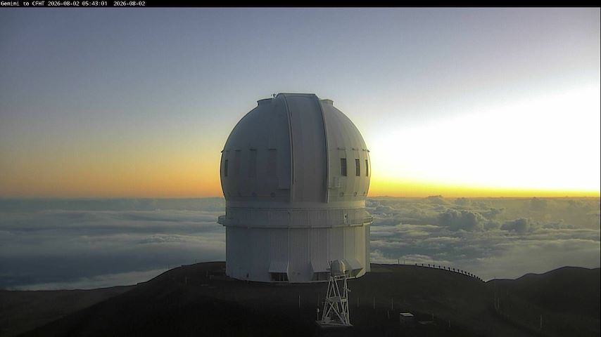 Live camera feed from Canada-France-Hawaii Telescope - North in Hawaii