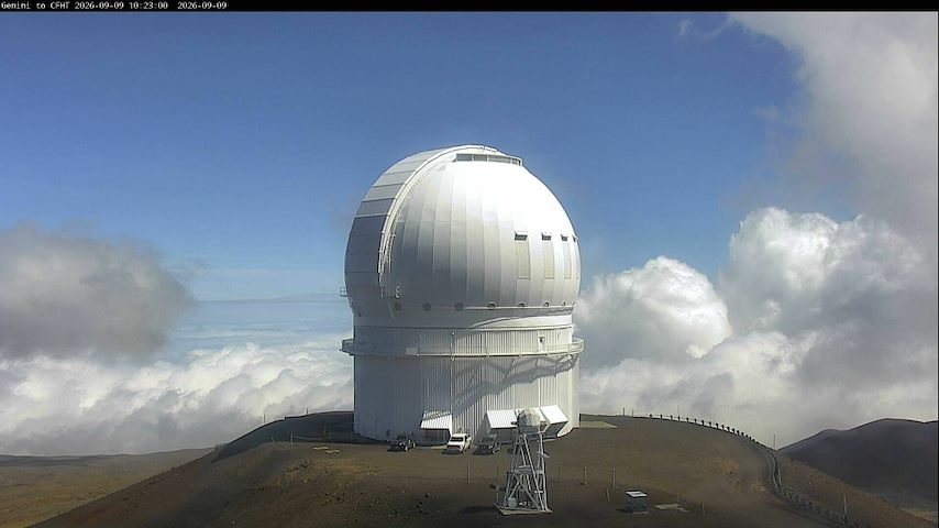 Live camera feed from Canada-France-Hawaii Telescope - North in Hawaii