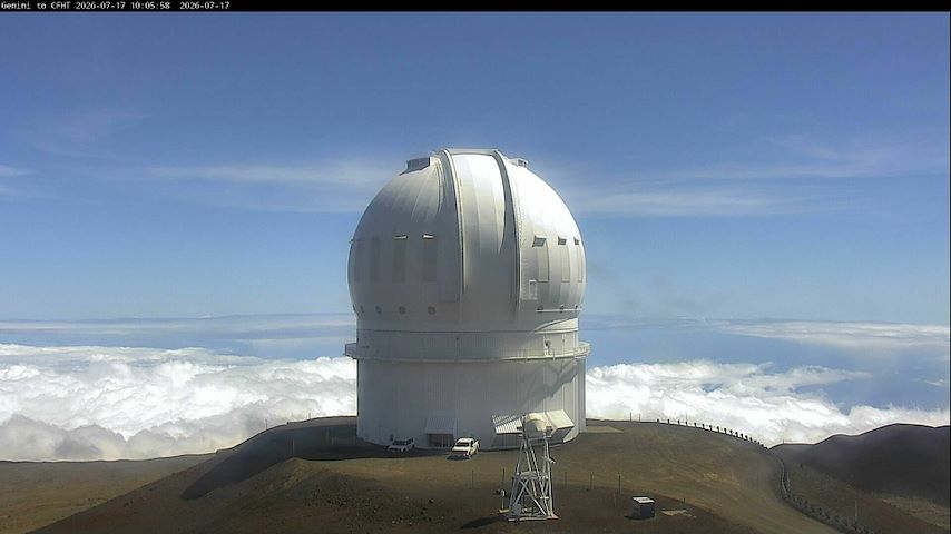 Live camera feed from Canada-France-Hawaii Telescope - North in Hawaii
