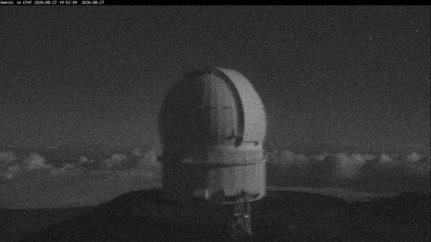 Live camera feed from Canada-France-Hawaii Telescope - North in Hawaii
