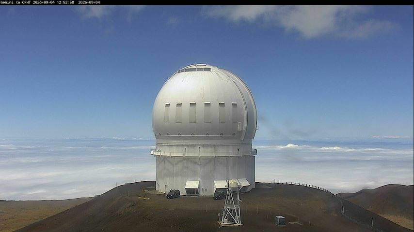 Live camera feed from Canada-France-Hawaii Telescope - North in Hawaii