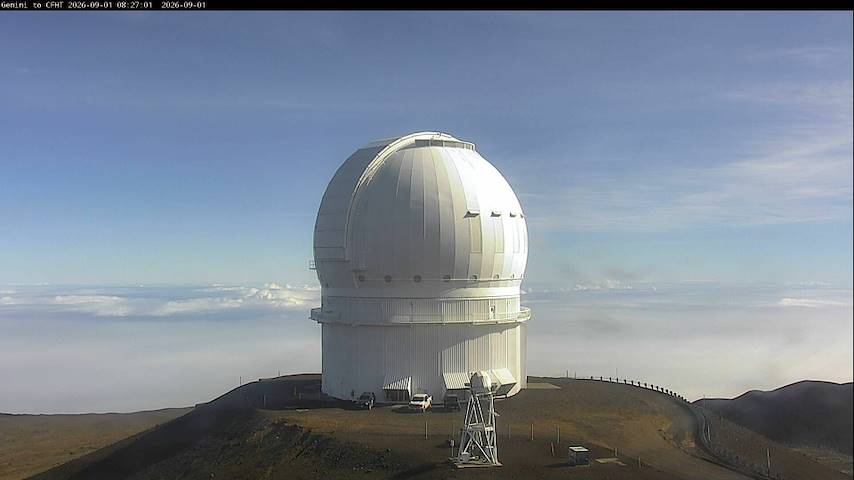 Live camera feed from Canada-France-Hawaii Telescope - North in Hawaii