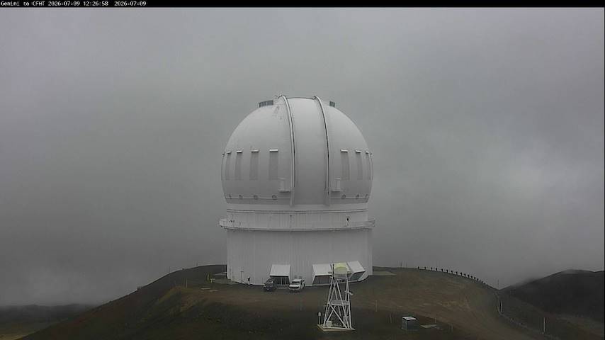 Live camera feed from Canada-France-Hawaii Telescope - North in Hawaii