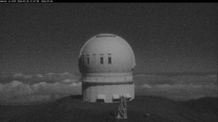 Live camera feed from Canada-France-Hawaii Telescope - North in Hawaii