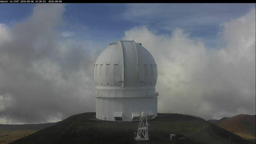 Live camera feed from Canada-France-Hawaii Telescope - North in Hawaii