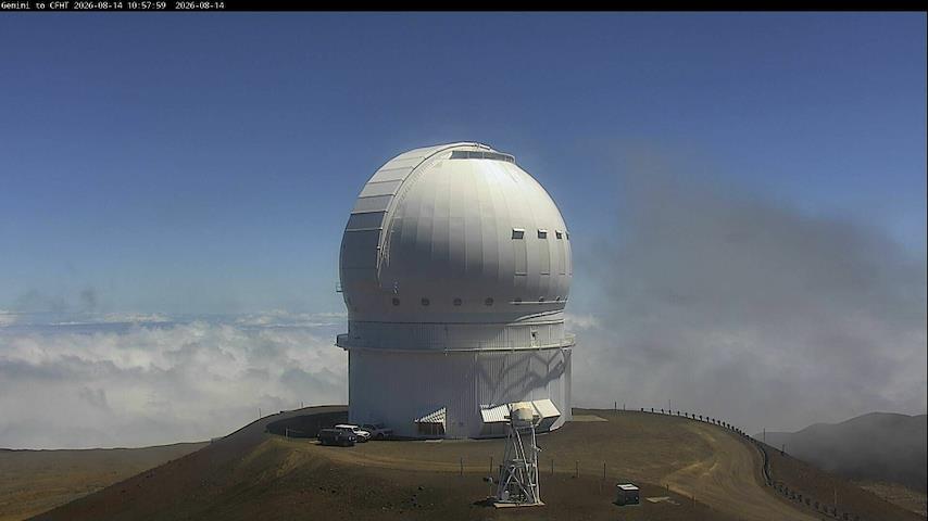 Live camera feed from Canada-France-Hawaii Telescope - North in Hawaii