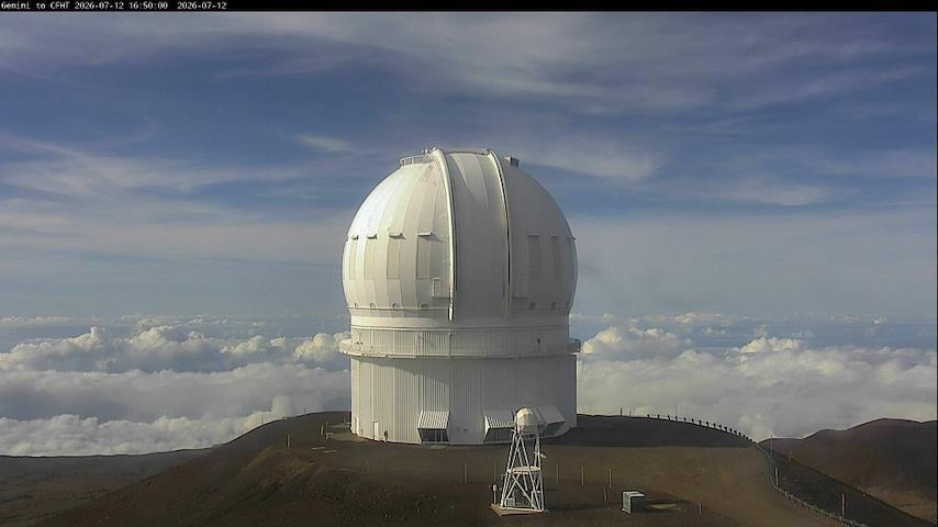 Live camera feed from Canada-France-Hawaii Telescope - North in Hawaii
