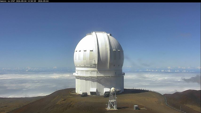 Live camera feed from Canada-France-Hawaii Telescope - North in Hawaii