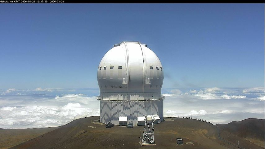 Live camera feed from Canada-France-Hawaii Telescope - North in Hawaii