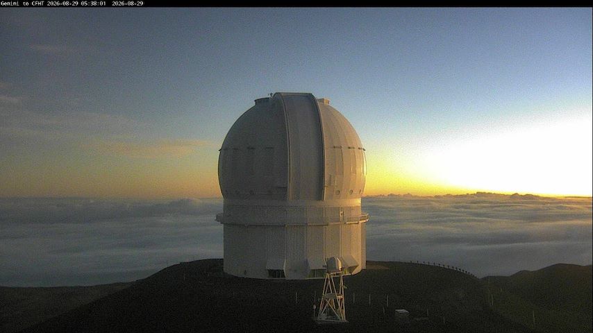 Live camera feed from Canada-France-Hawaii Telescope - North in Hawaii