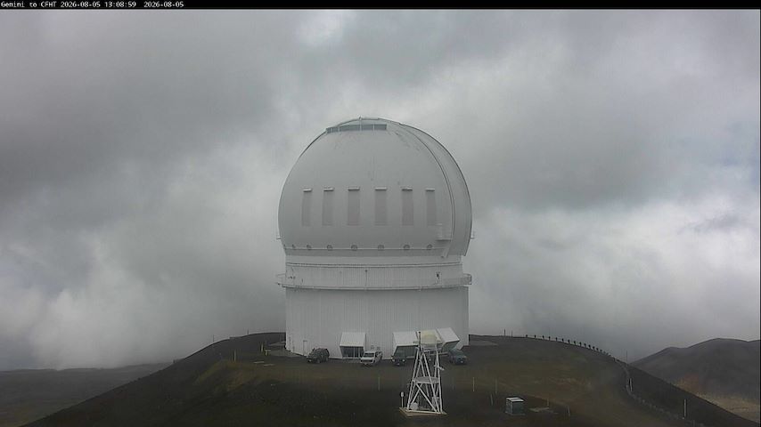 Live camera feed from Canada-France-Hawaii Telescope - North in Hawaii