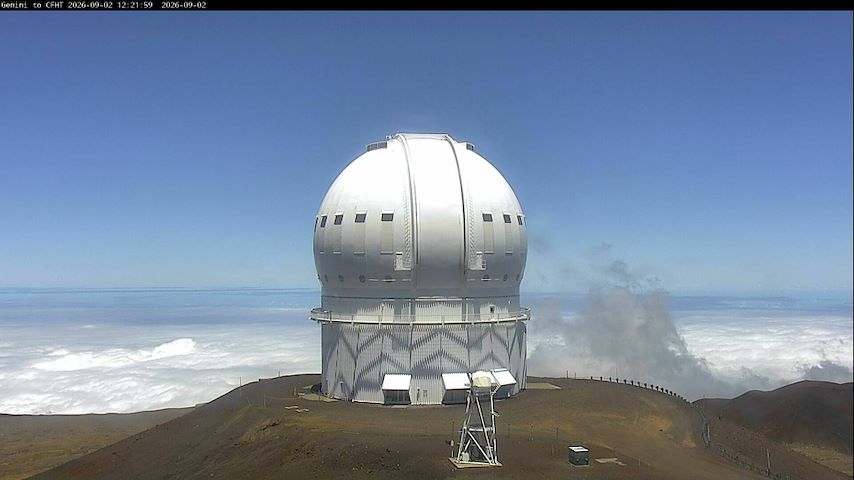 Live camera feed from Canada-France-Hawaii Telescope - North in Hawaii
