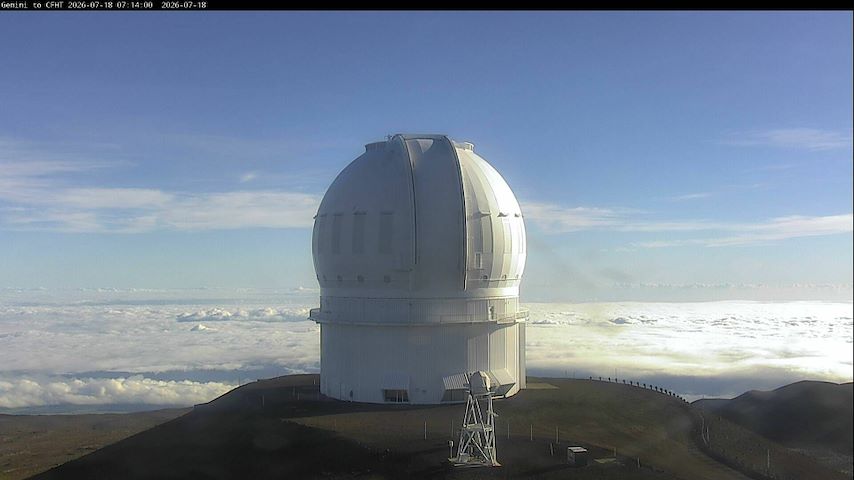 Live camera feed from Canada-France-Hawaii Telescope - North in Hawaii
