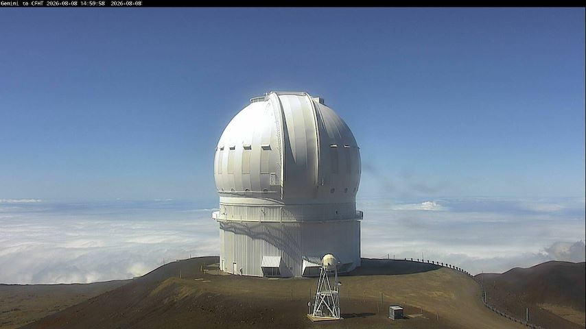 Live camera feed from Canada-France-Hawaii Telescope - North in Hawaii
