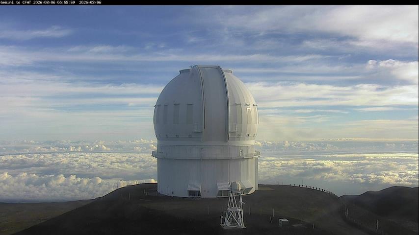 Live camera feed from Canada-France-Hawaii Telescope - North in Hawaii