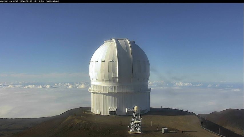 Live camera feed from Canada-France-Hawaii Telescope - North in Hawaii